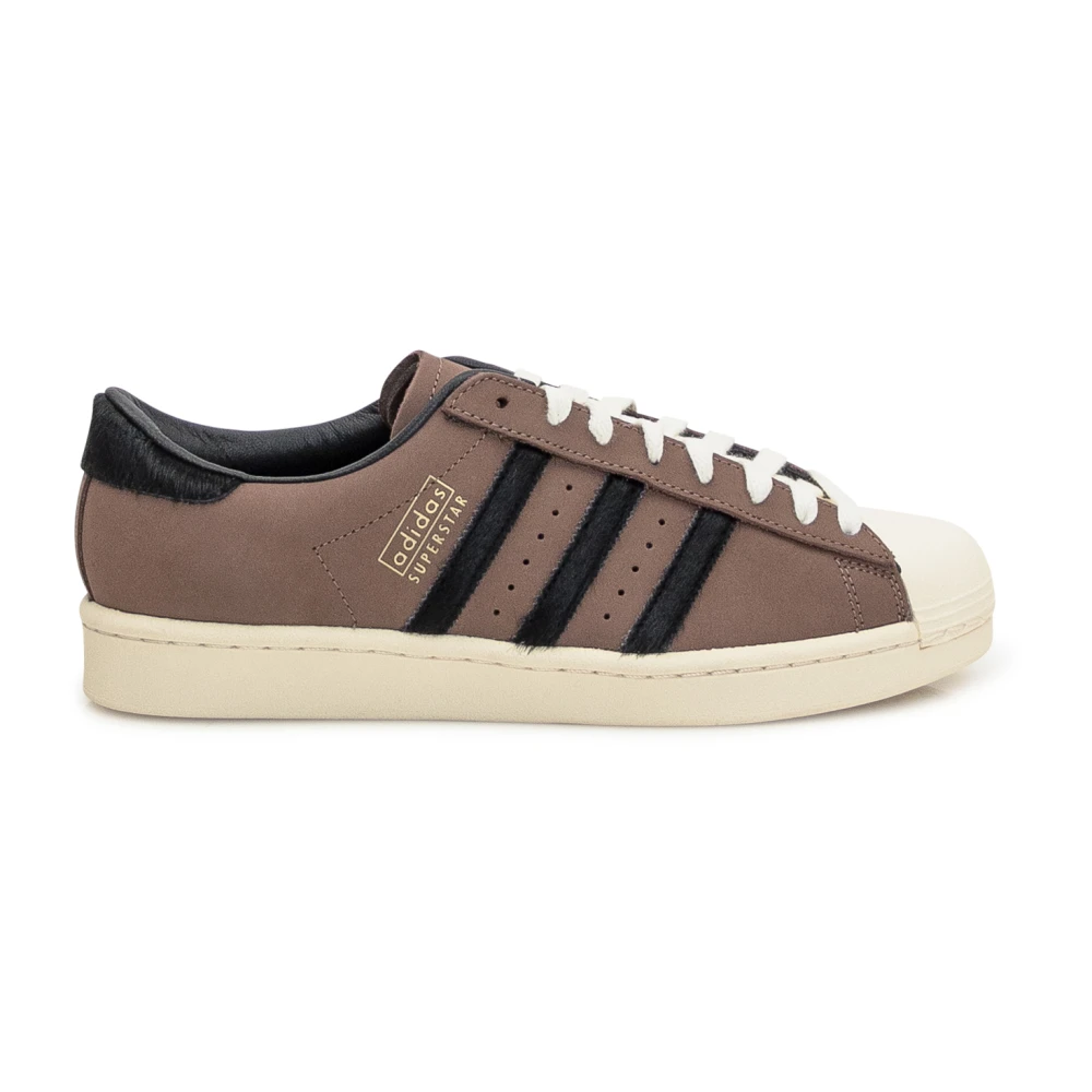Adidas Originals Bruine Nubuck Sneakers met Zwarte Details Heren Schoenen
