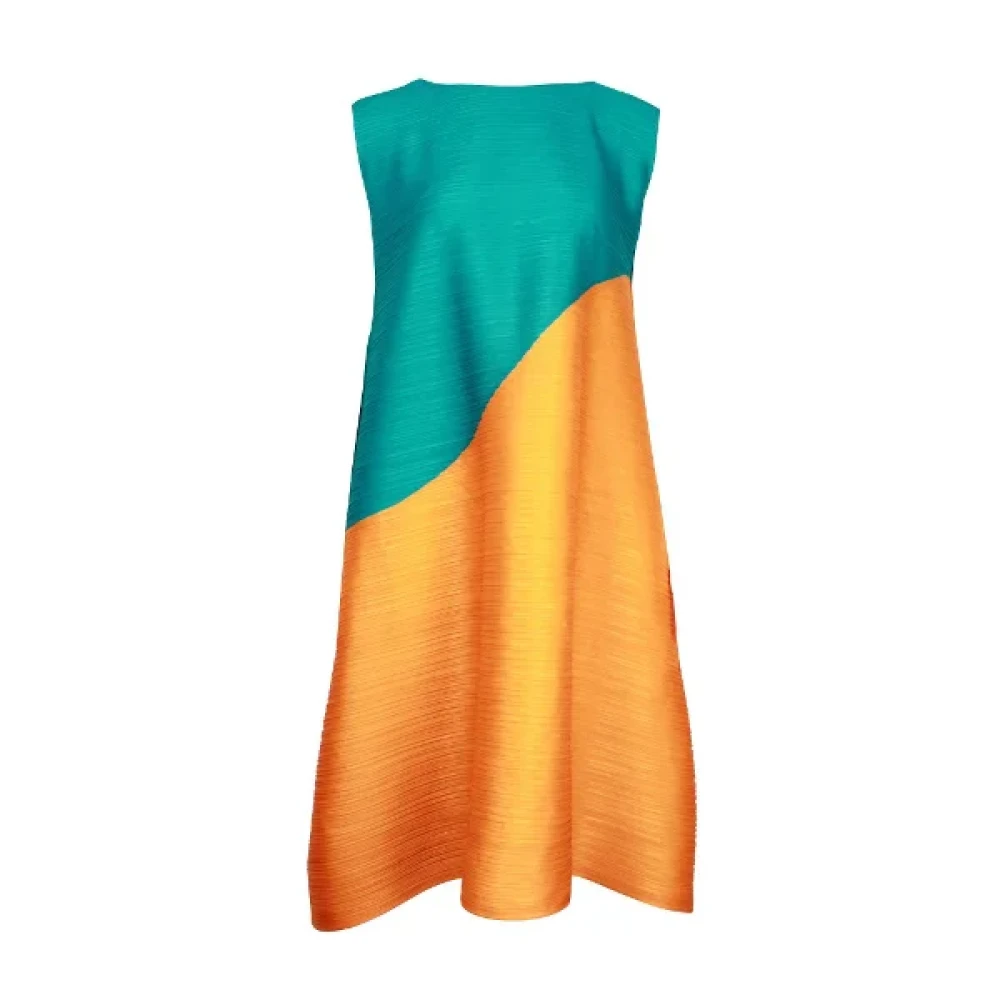 Issey Miyake Pre-owned Polyester dresses Multicolor Dames