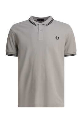 grey-polo-shirt-tradition-modernity