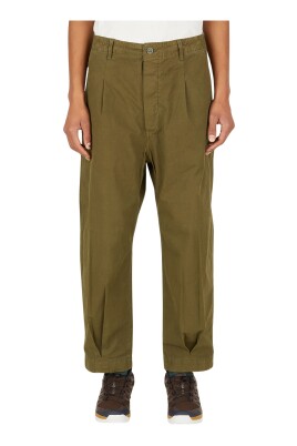 pantalon-cargo-texture-avec-details-plisses
