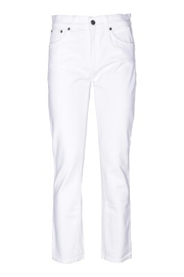 stylish-jeans-with-zipper-closure