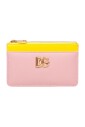 porte-cartes-en-cuir-rose-jaune-logo-metallique