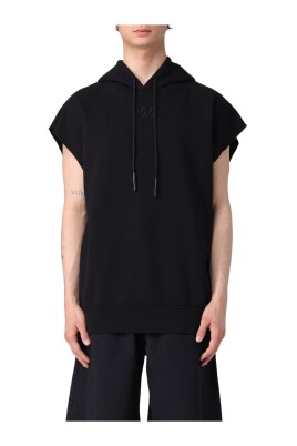 black-crew-neck-sweatshirt