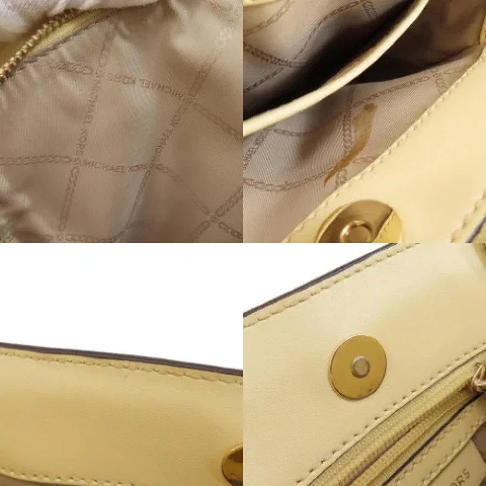 Michael Kors Pre-owned Plastic handbags Beige Dames