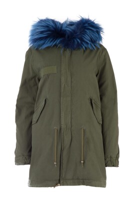 stylish-trench-coats-and-parkas