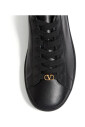 black-sneakers-with-vlogo-detail