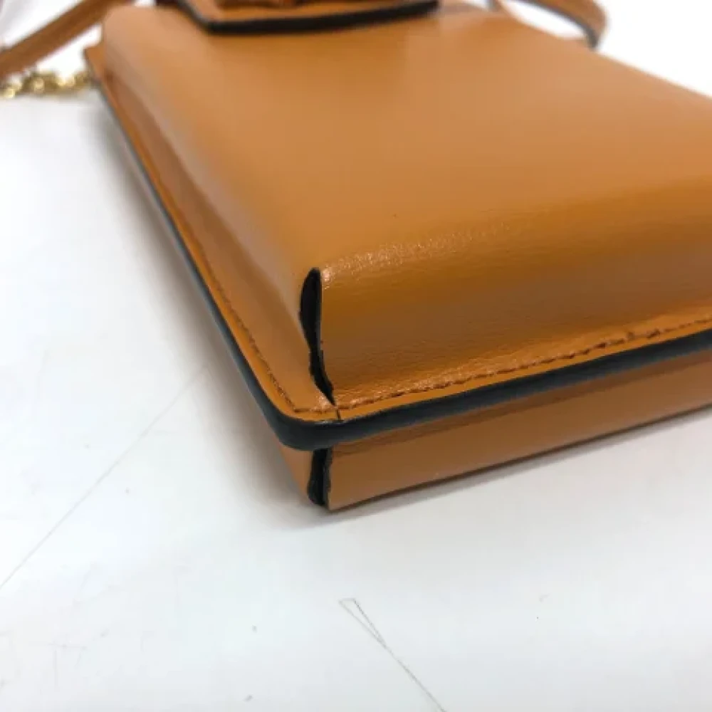 Salvatore Ferragamo Pre-owned Leather shoulder-bags Orange Dames