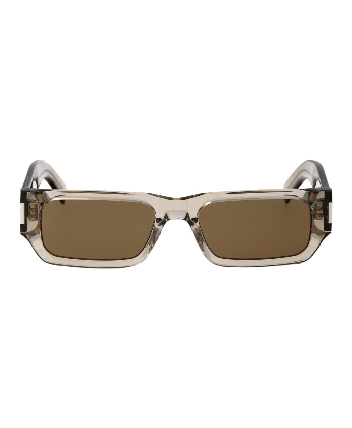 chic-sunglasses-for-fashion-enthusiasts