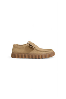 laced-suede-shoes