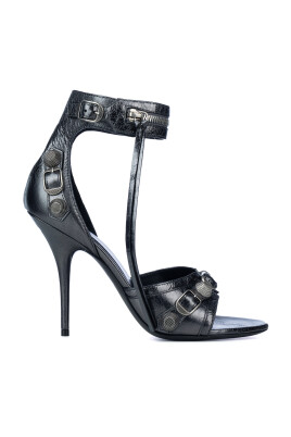 stylish-sandals-for-summer