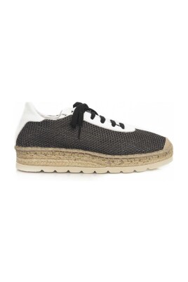 timeless-sneakers-for-men