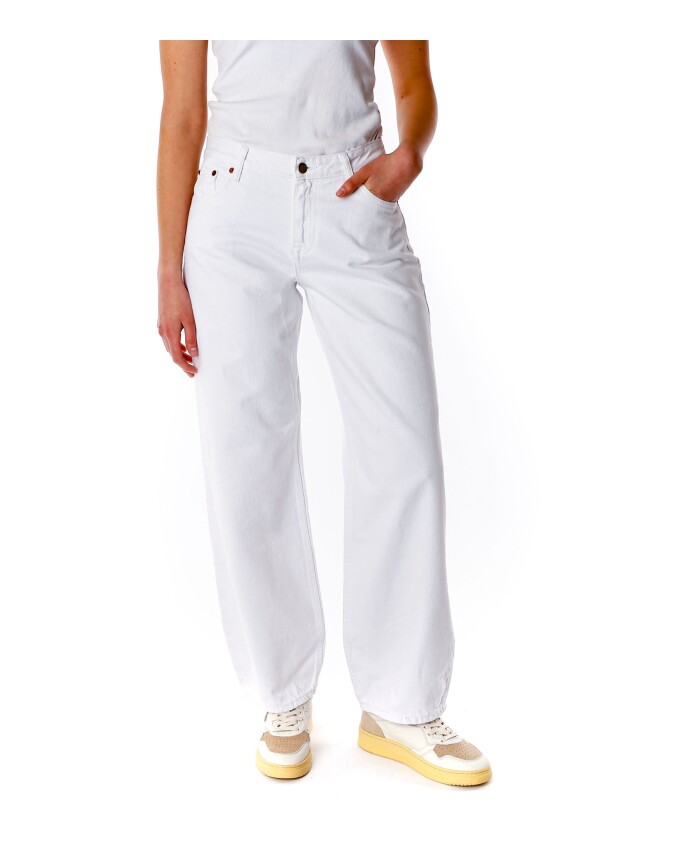 jean-taille-basse-decontracte