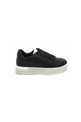 black-womens-low-top-sneaker-shoes