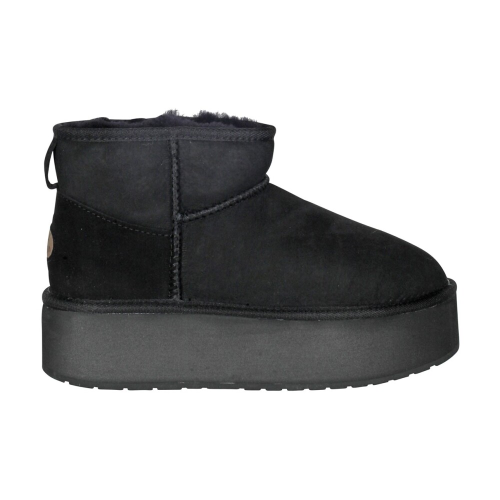Shop fashion from Emu