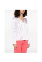 chemisier-blanc-a-col-v