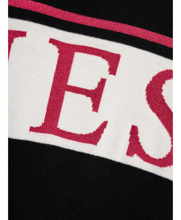 robe-noire-avec-logo-et-col-rond