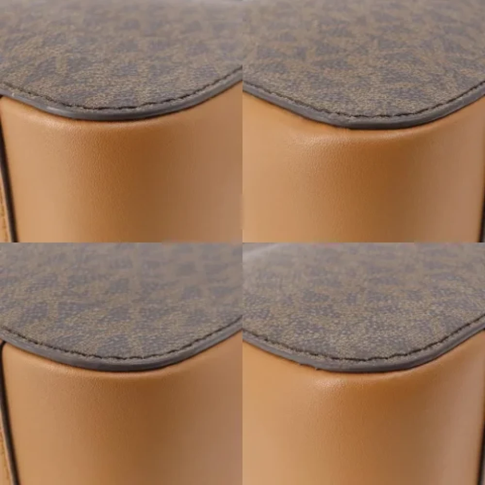 Michael Kors Pre-owned Plastic shoulder-bags Brown Dames