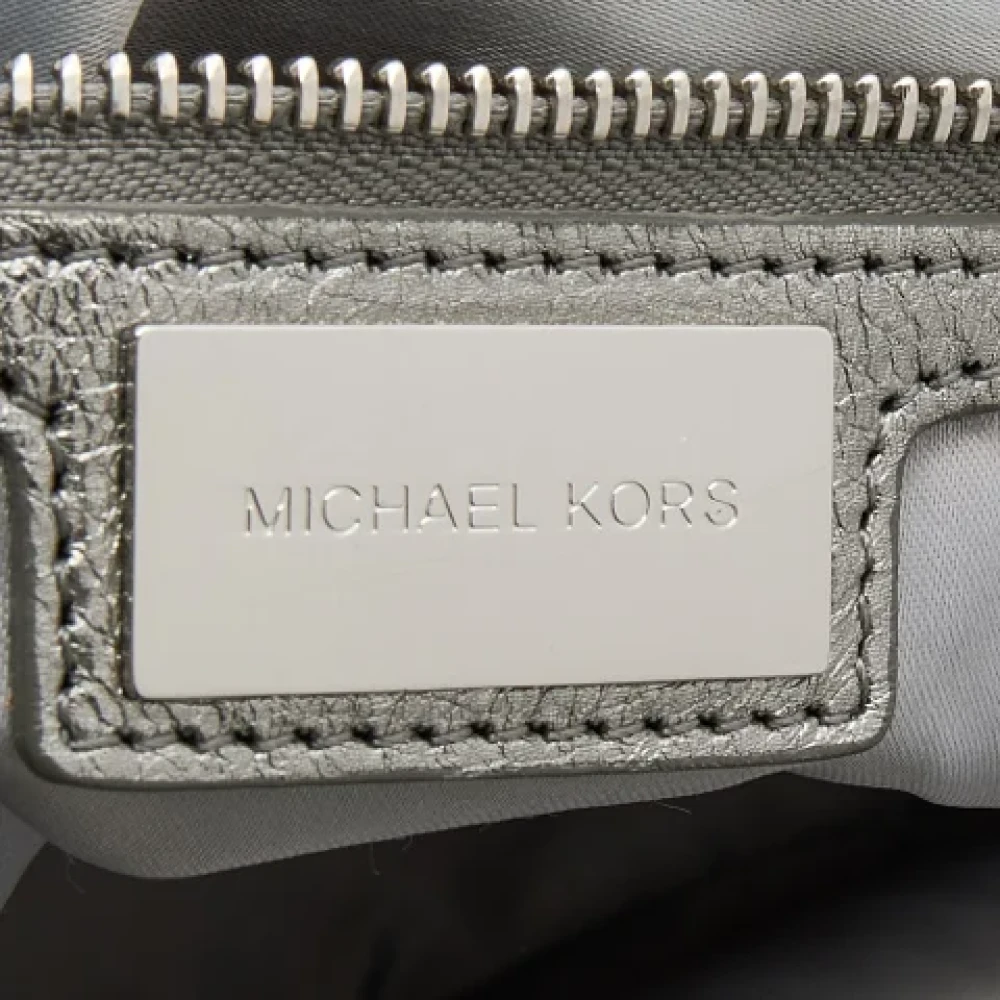 Michael Kors Pre-owned Leather totes Gray Dames