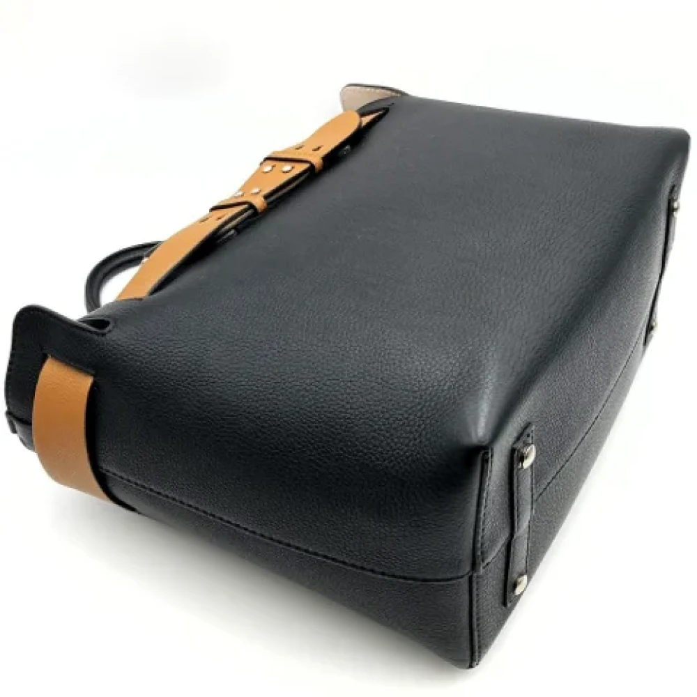 Burberry Vintage Pre-owned Leather shoulder-bags Black Dames