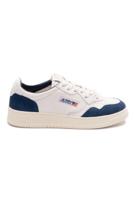 chaussures-plates-blanches