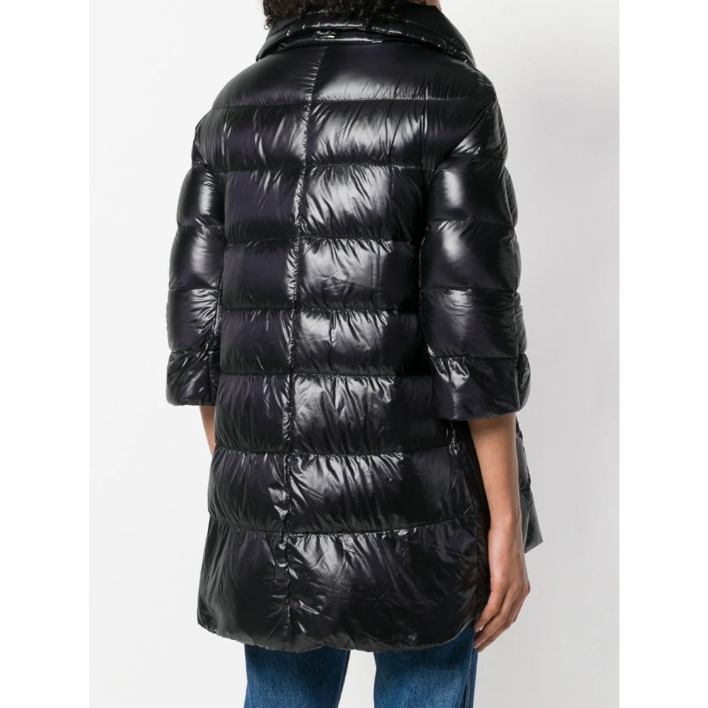 Herno Zwarte Puffer Voorkant Geritste Jas Black Dames