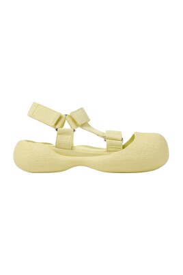 chunky-sole-sport-sandals