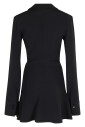 mini-robe-noire-avec-profond-col-en-v