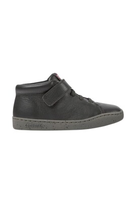 hightop-sneakers