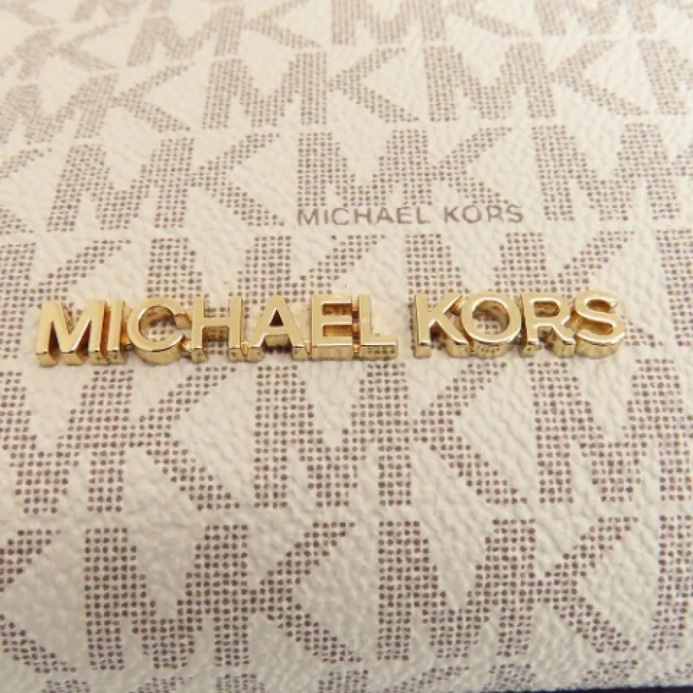 Michael Kors Pre-owned Fabric shoulder-bags Beige Dames