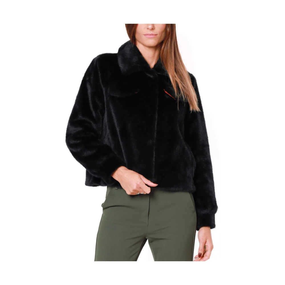 BomBoogie Korte Zwarte Nep Bontjas Black Dames