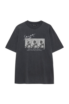 grafiskt-tryck-konsert-t-shirt-svart