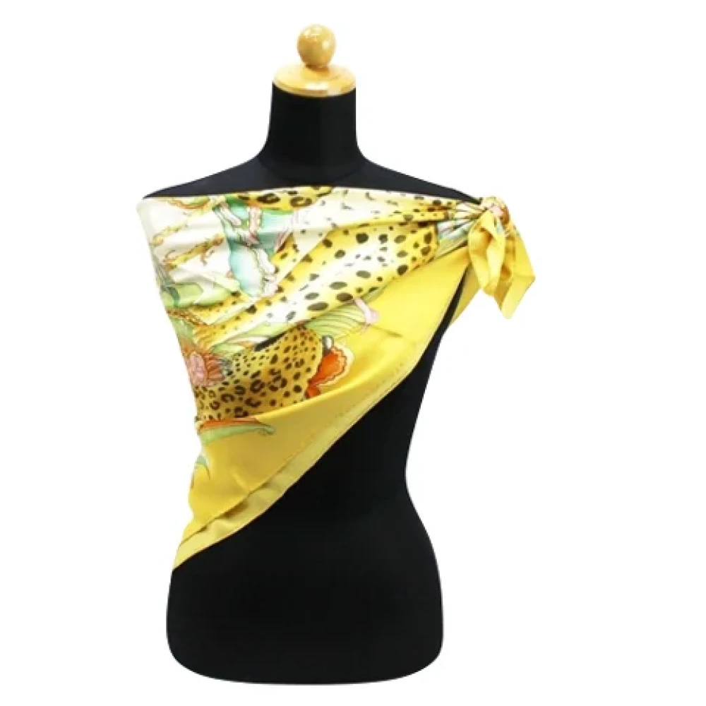 Salvatore Ferragamo Pre-owned Silk scarves Multicolor Dames