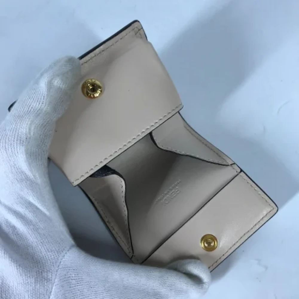Fendi Vintage Pre-owned Leather wallets Beige Dames