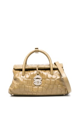 handbag-with-turn-clasp-fastening