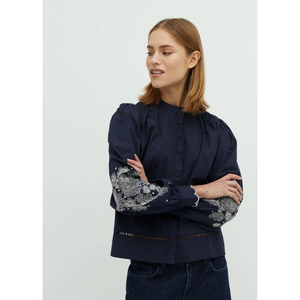 MbyM Blauwe Bloemenborduurblouse Pauline Blue Dames