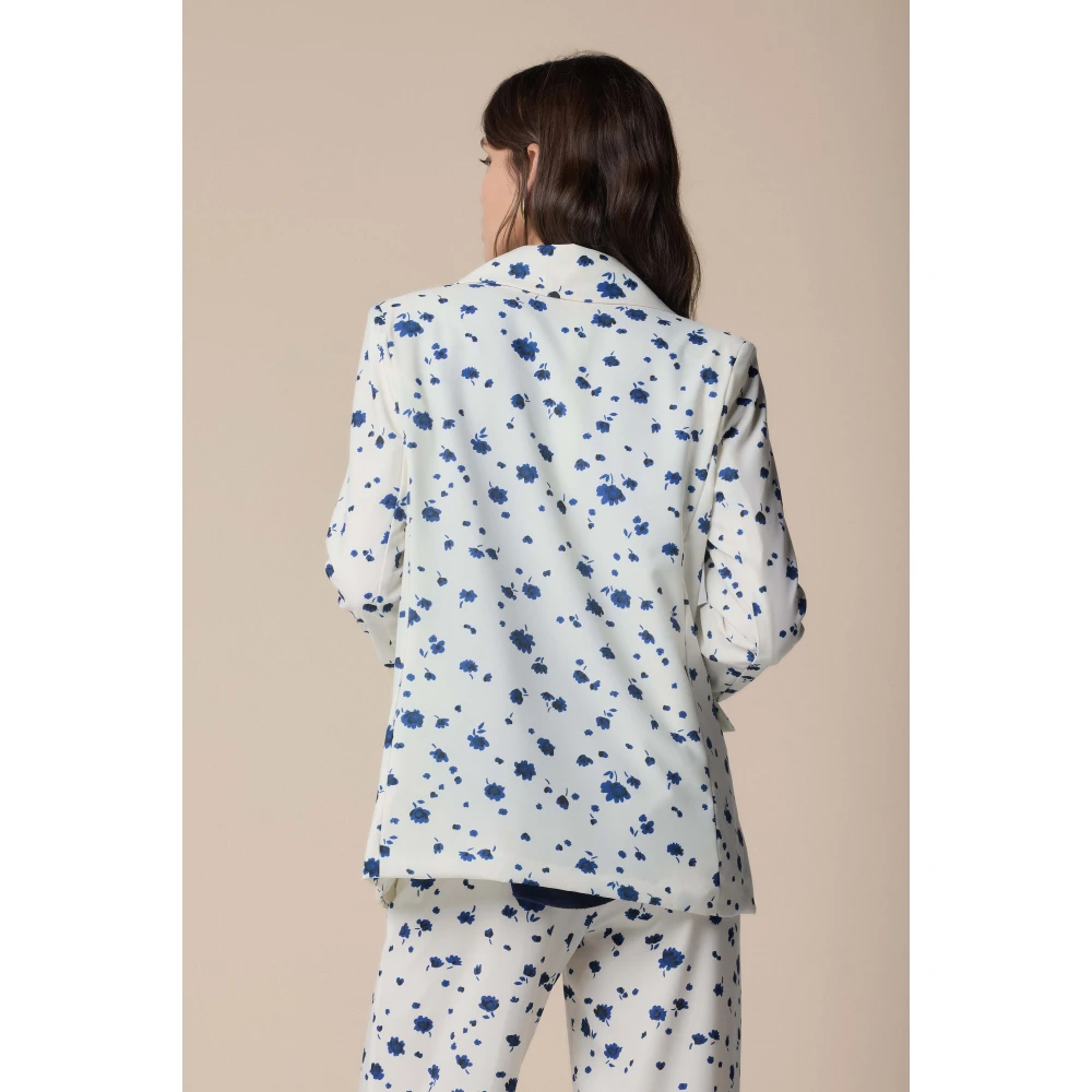 Kocca Stijlvolle Blazers voor een Chic Look White Dames
