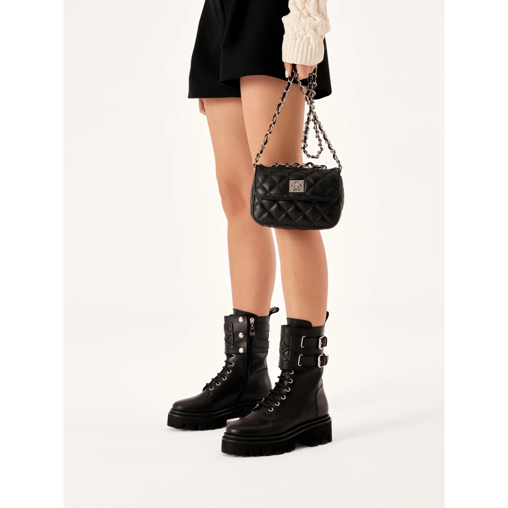 Kazar Kleine gewatteerde handtas met elegante sluiting Black Dames