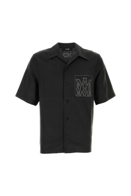 chemise-noire-avec-poche-poitrine-et-boutons