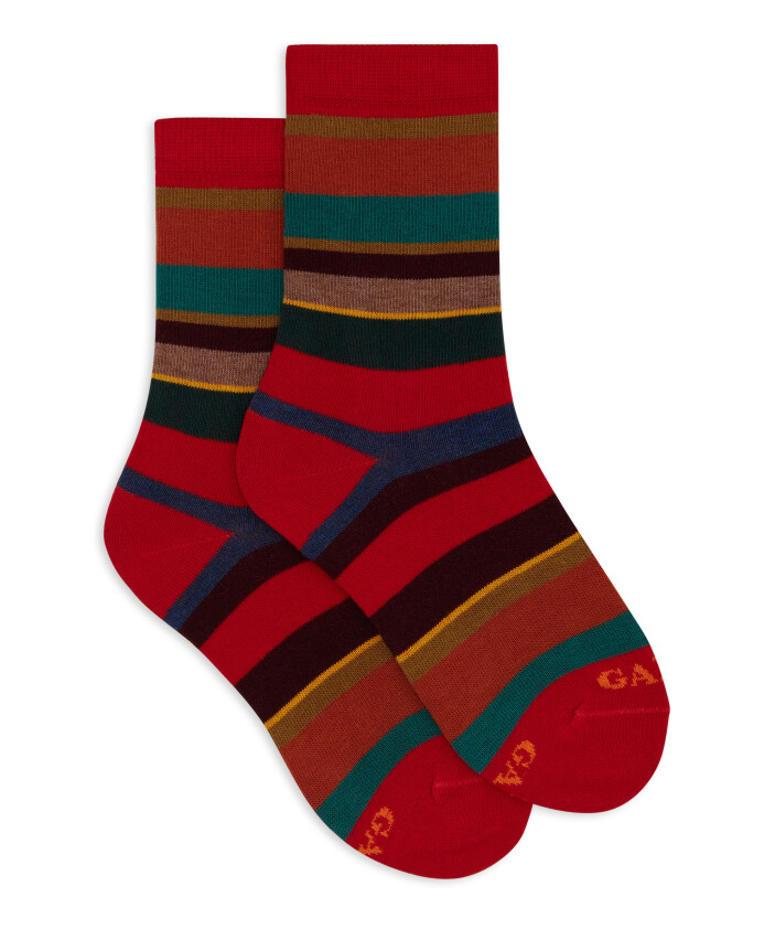 socks-andamp-tights