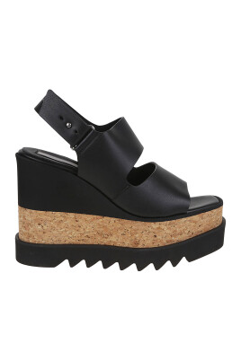 sandaler-med-dubbla-remmar-och-blockklack