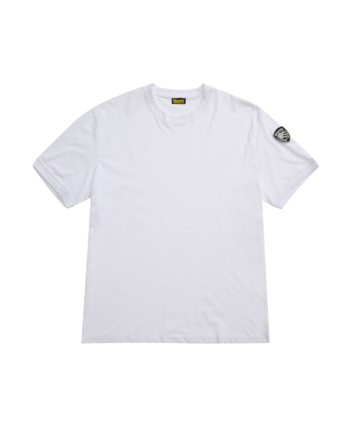 t-shirt-moderne-a-manches-courtes