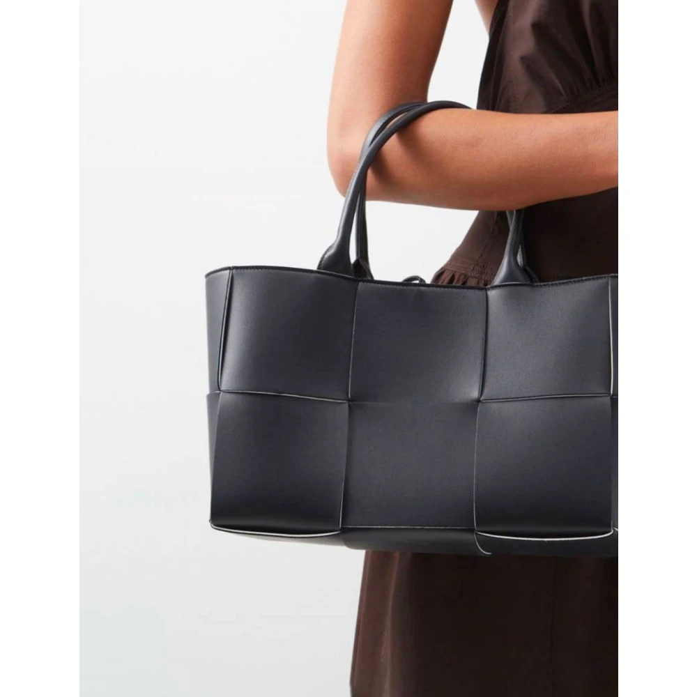 Bottega Veneta Handgemaakte Kleine Arco Tote Tas Black Dames