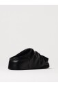 mules-a-semelle-epaisse-en-cuir-noir