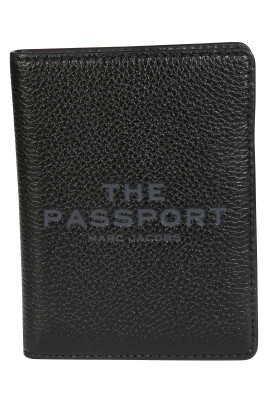 etui-de-passeport-elegant-pour-voyager