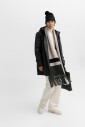 echarpe-a-franges-en-tricot-cotele