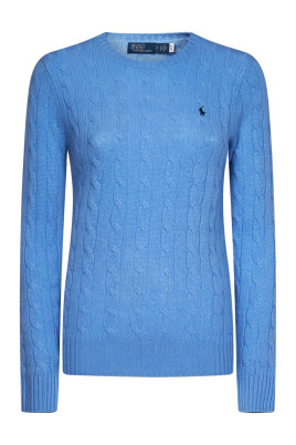 blue-cable-knit-sweater-chic-layering