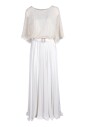 longue-robe-plissee-a-manches-cape