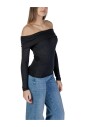 haut-en-tricot-a-encolure-bateau-noir