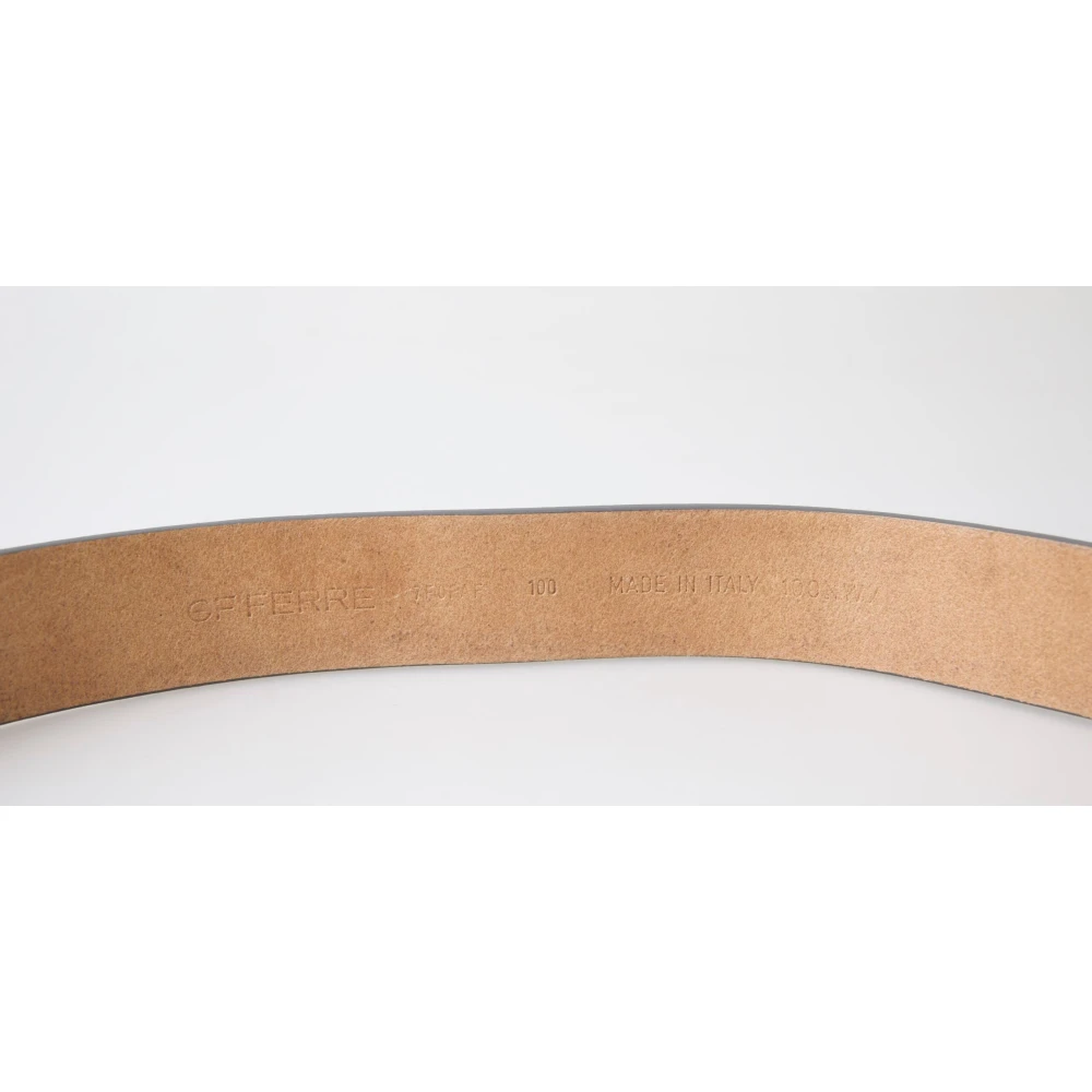 Gianfranco Ferré Elegante Leren Riem met Gegraveerde Gesp Brown Dames