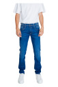 slim-fit-jeans